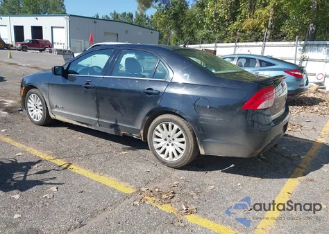 2010 Mercury Milan Hybrid z USA, uszkodzony, nr VIN 3MEDM0L34AR645956